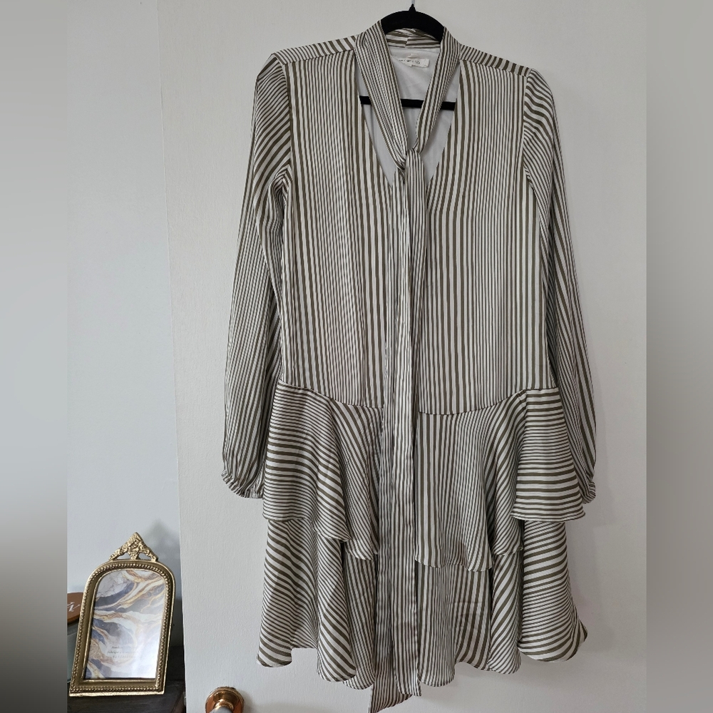 Avec Les Filles Cream and Green Tiered Flounce Dress